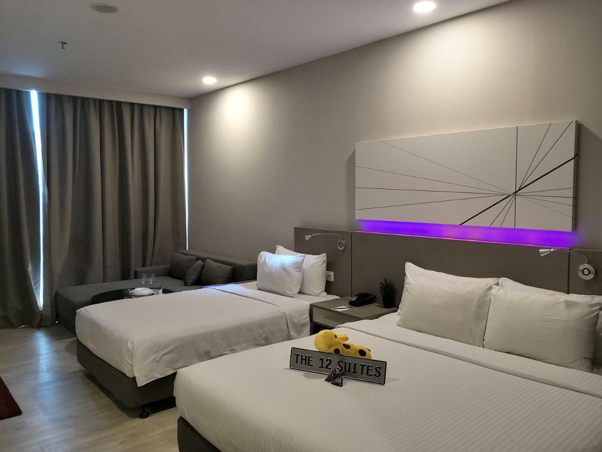 The 12 Suites @ Empire Damansara Petaling Jaya Bagian luar foto