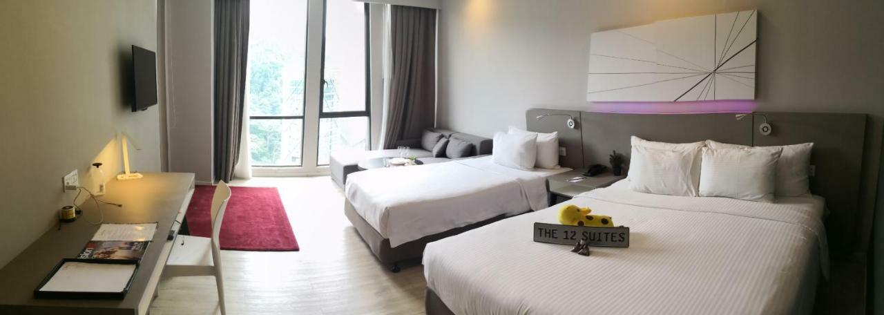The 12 Suites @ Empire Damansara Petaling Jaya Bagian luar foto