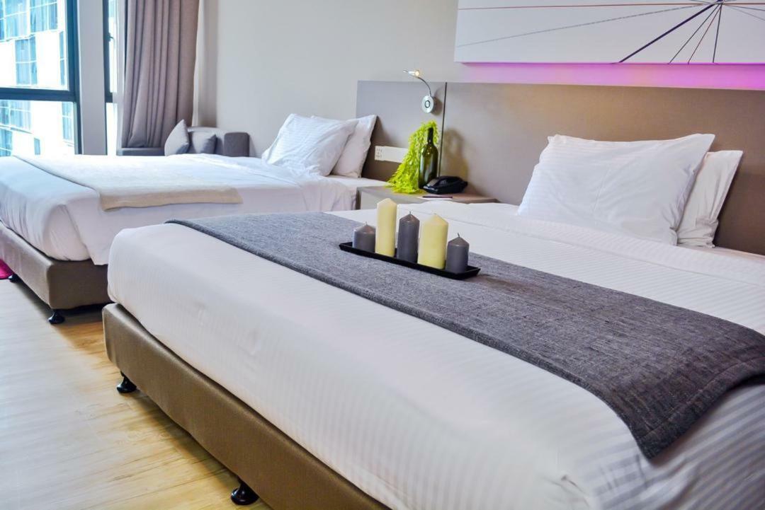 The 12 Suites @ Empire Damansara Petaling Jaya Bagian luar foto