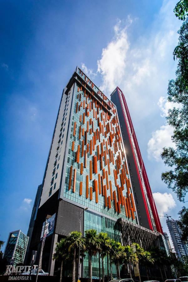 The 12 Suites @ Empire Damansara Petaling Jaya Bagian luar foto